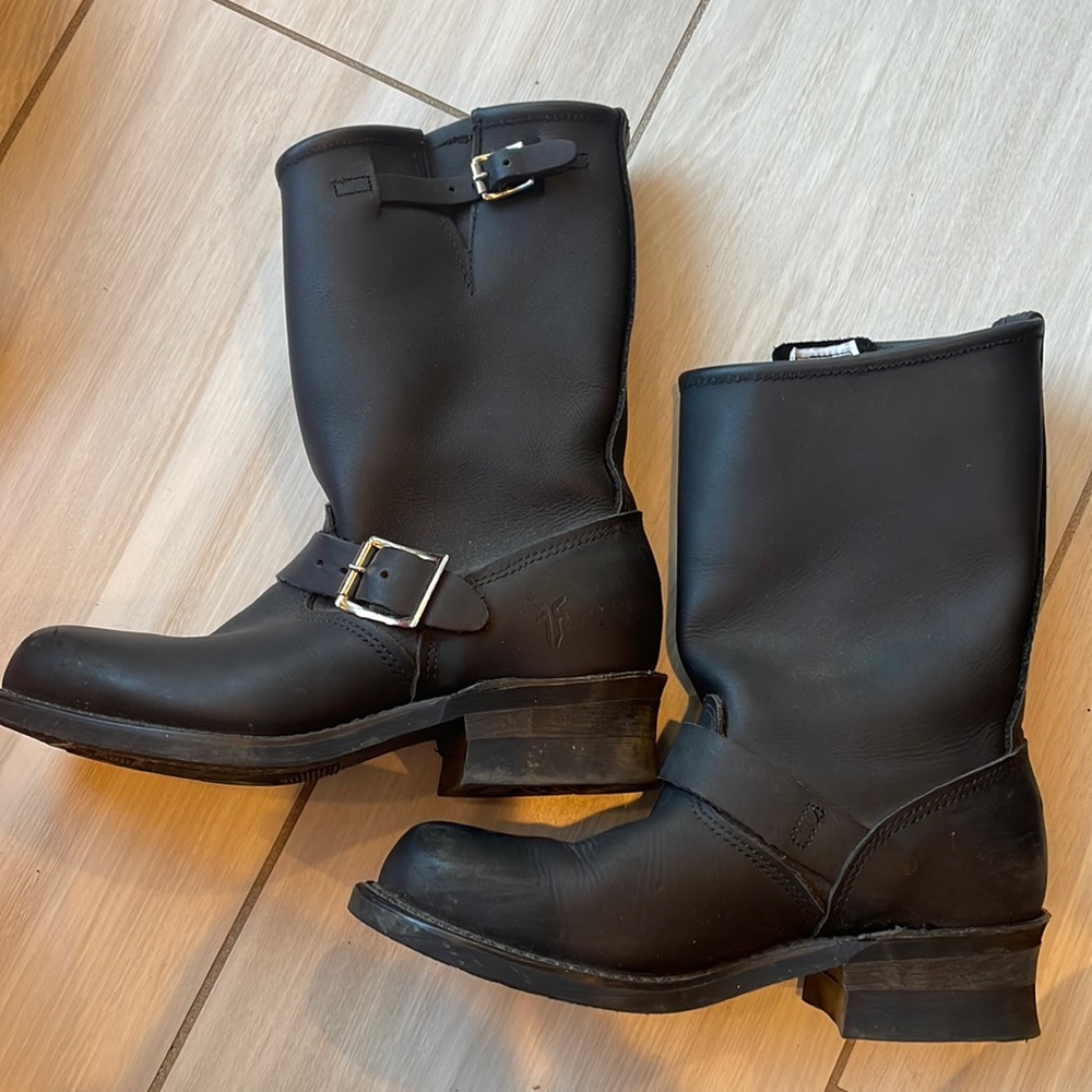 Frye engineer boots in black